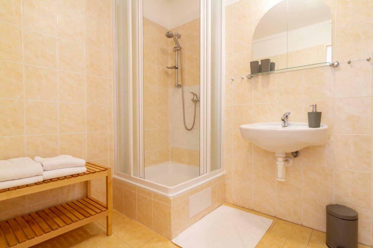 Apartmany U Nemocnice Чешка Будьовица Екстериор снимка