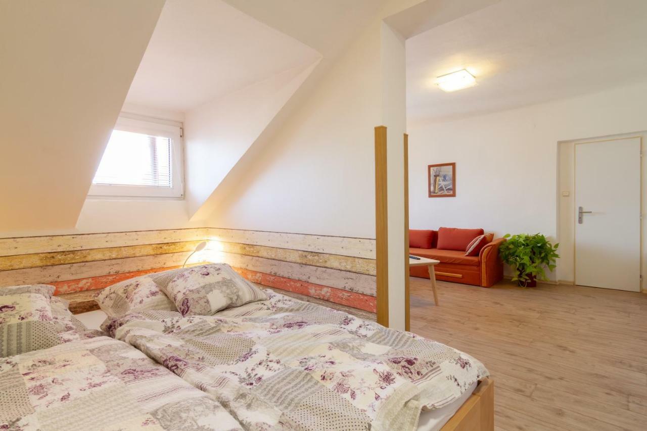 Apartmany U Nemocnice Чешка Будьовица Екстериор снимка
